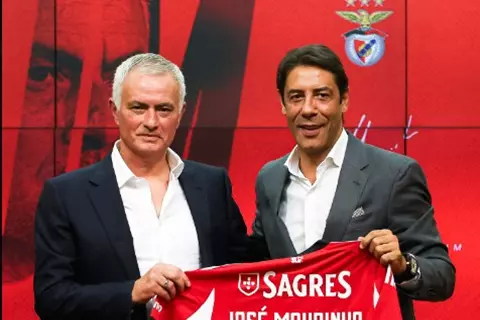  مورينيو: بنفيكا أحد أكبر أندية العالم.. وأصبحت أكثر تعطشا للنجاح